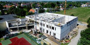 Realizacja budowy szkoły - szalunki stropowe BudoSTROP | budosprzet.pl